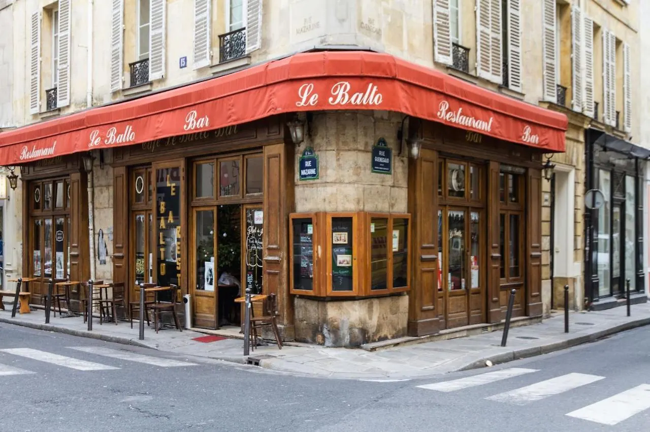 St Germain - La Monnaie City Apartment Paris France